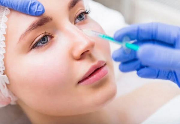 Những Trường Hợp Cần Thận Trọng Hoặc Không Nên Tiêm