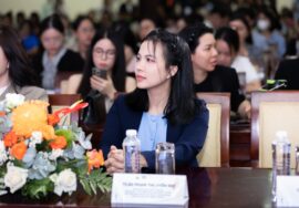 TS.BS Phạm Thị Uyển Nhi chia sẻ kinh nghiệm tối ưu hóa điều trị bằng Collagen Type I tại hội thảo Bệnh viện Da Liễu TP.HCM.